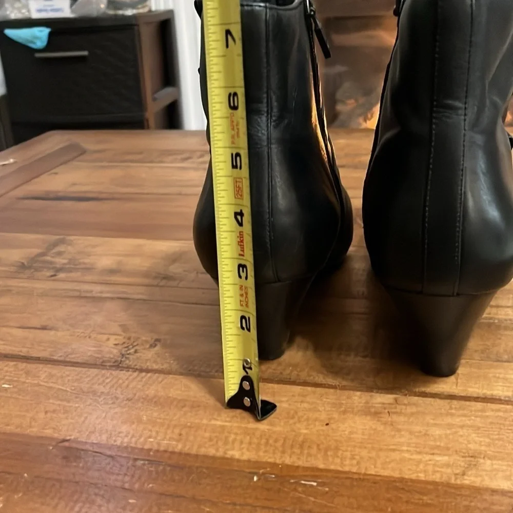 Dansko Baker Heeled Button Ankle Bootie 41 Black Leather Zip Buttons